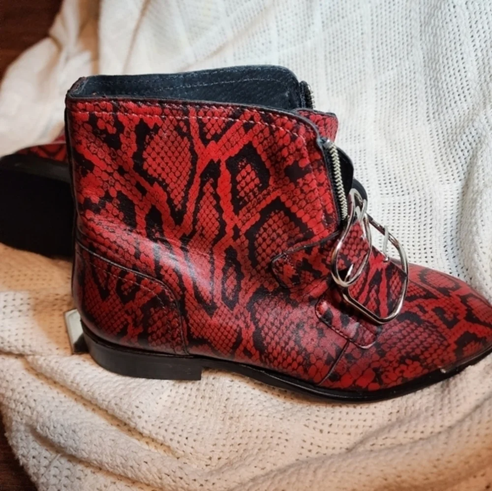 Topshop Red Snakeskin Buckle Ankle Boots Moto Western Statement  9.6 - Picture 10 of 13